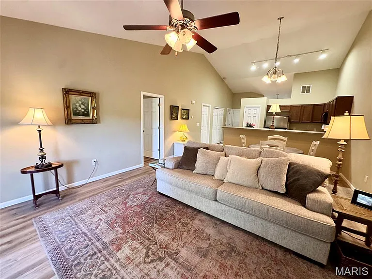 10955 Kentfield Dr — Photo 9