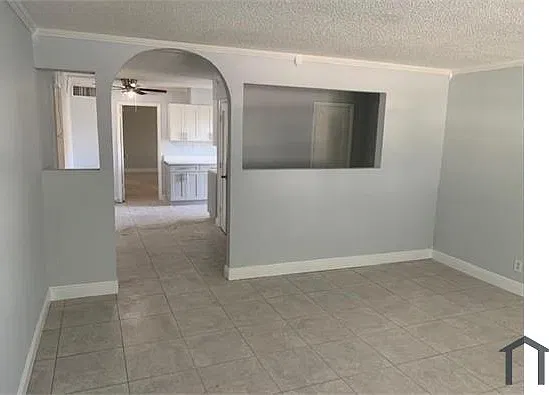 3 bed, $2,400 — Photo 4