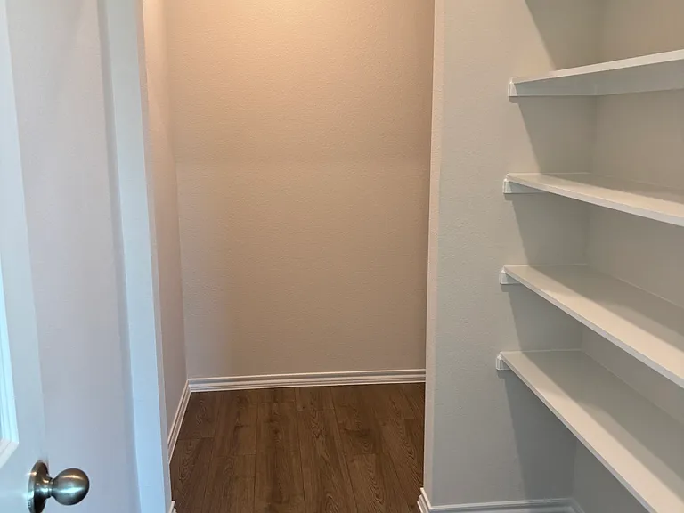 300 Wild Rose Way — Photo 2