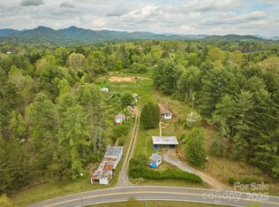 68 Upper White Oak Rd, Mars Hill, NC 28754