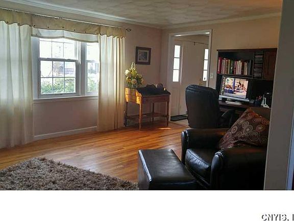 4th image of 4915 Yeaworth Ln
