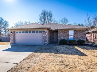 2615 Clover Ln, Conway, AR 72032