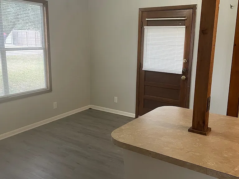 4042 FM 1781 — Photo 12