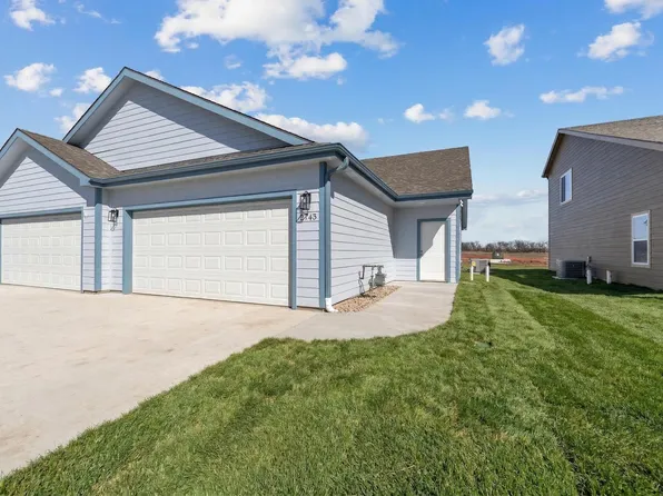2743 Amelia Ln, Salina, KS 67401