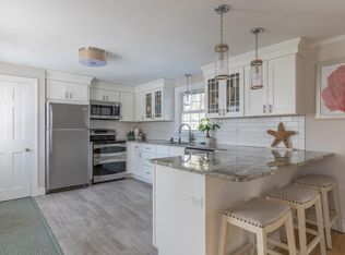 22 Us Route 1, Falmouth, ME 04105