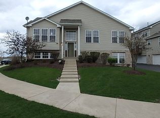 233 Owen St, Matteson, IL 60443