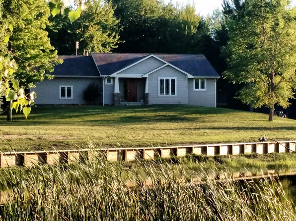 6054 Moorland Rd, Ravenna, MI 49451