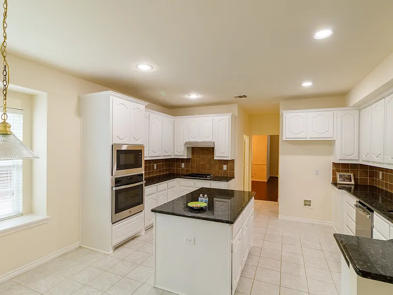 103 Westminister Ave — Photo 13