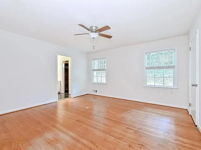 260 River Valley Rd — Photo 15