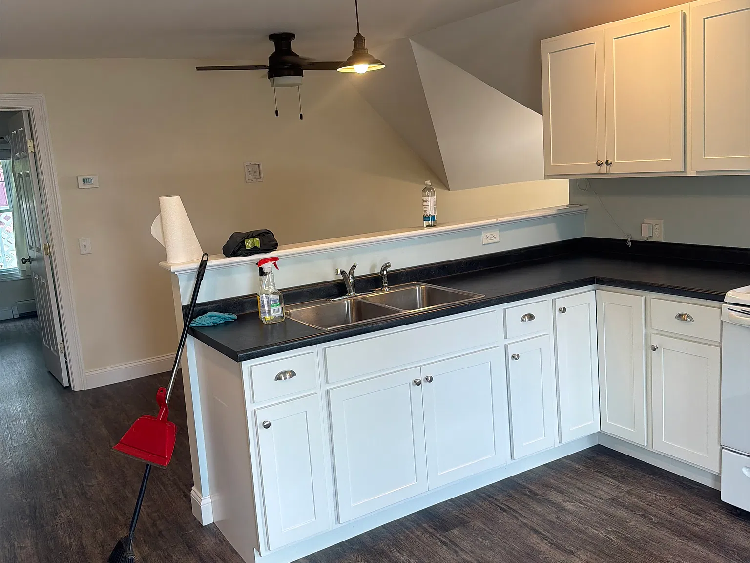 1 bed, 850 sqft, $1,500 — Photo 3
