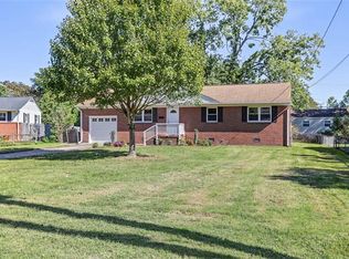 516 Brentwood Dr, Newport News, VA 23601