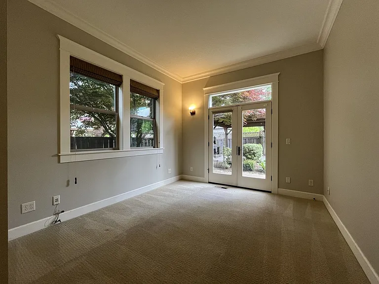 6435 McDuff Ct — Photo 33