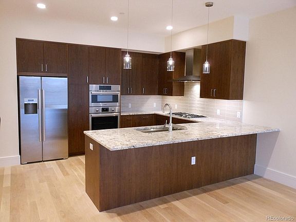 5th image of 250 N Columbine St Unit 203