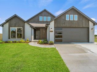 720 Caladium Dr, Yukon, OK 73099