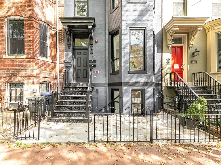 1133 5th St NW #1 — Photo 1