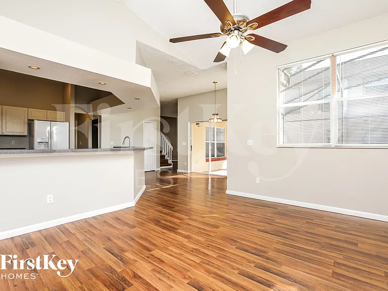 62 Abbey Hollow Dr — Photo 4