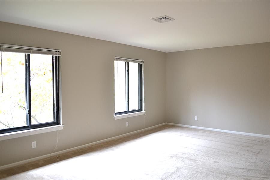 2nd image of 50 Rock Rd APT B06