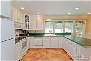 2nd image of 37 Sunset Dr