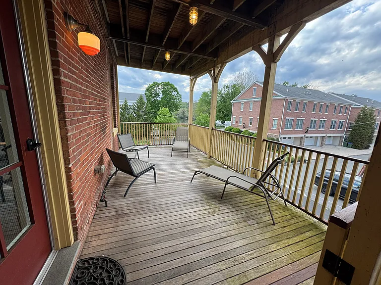17 Bridge St #A — Photo 14