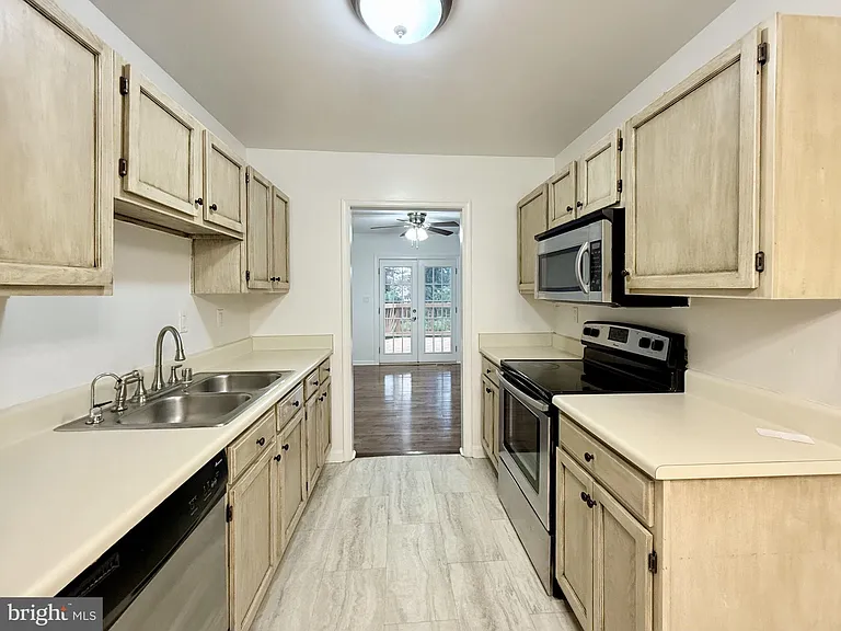 17 Tall Oaks Ct — Photo 6