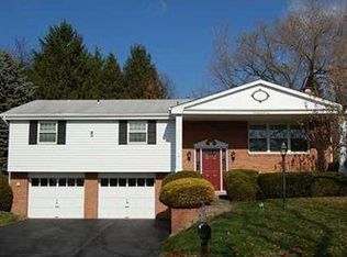 2035 Red Coach Rd, Allison Park, PA 15101