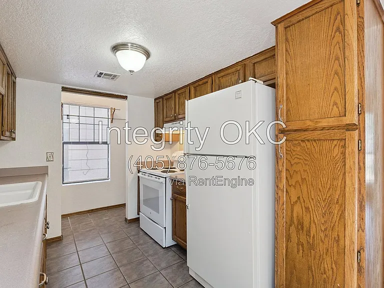 413 Manner Park Ave — Photo 33