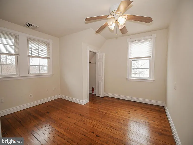 332 Crown Point Rd — Photo 34