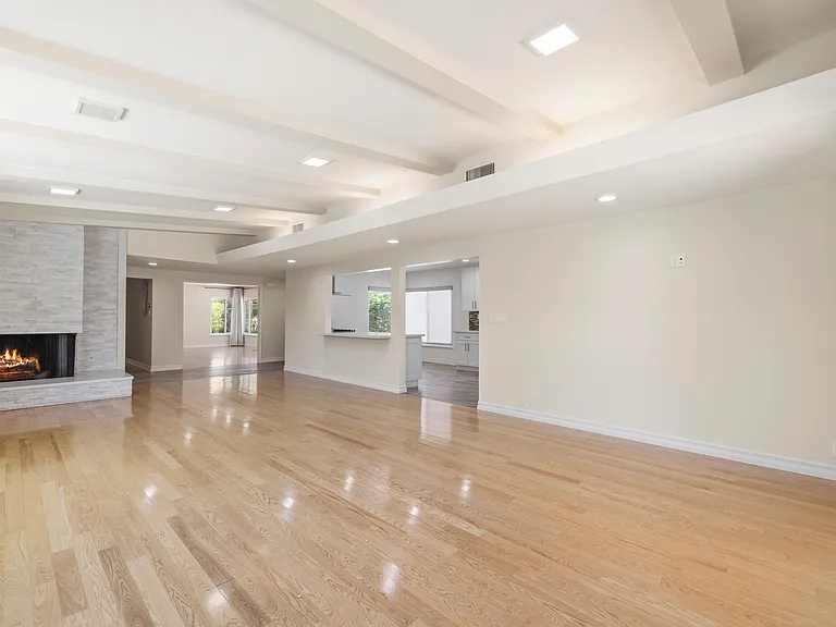 1808 Fern Ln — Photo 7