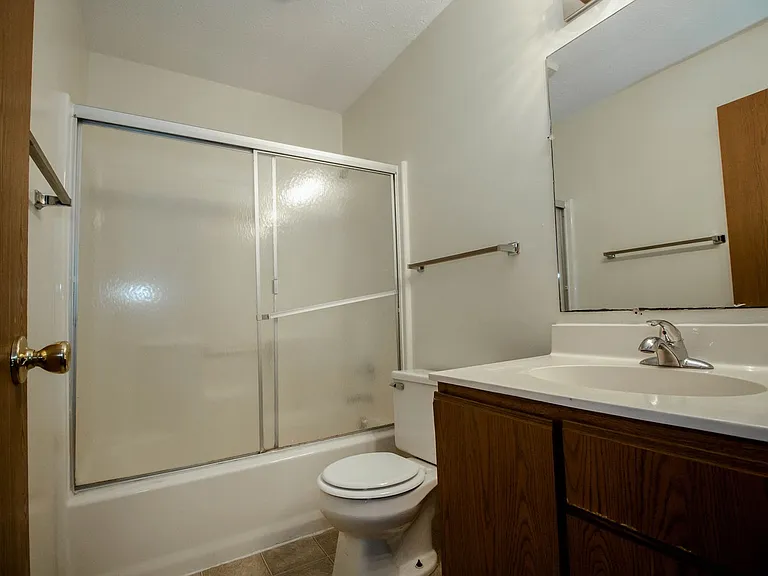 707 Golfcrest Rd S — Photo 8