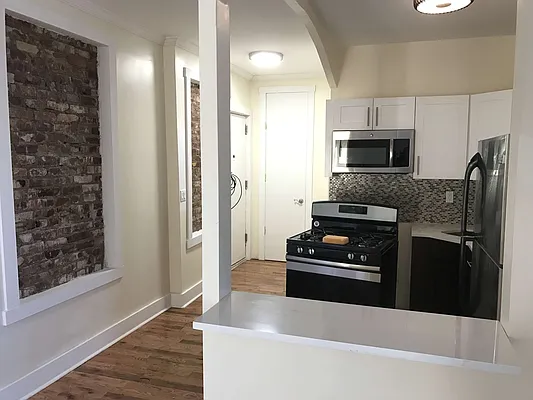 Rented by Zuz Realty | media 16