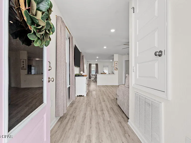 6587 Kettles St — Photo 2