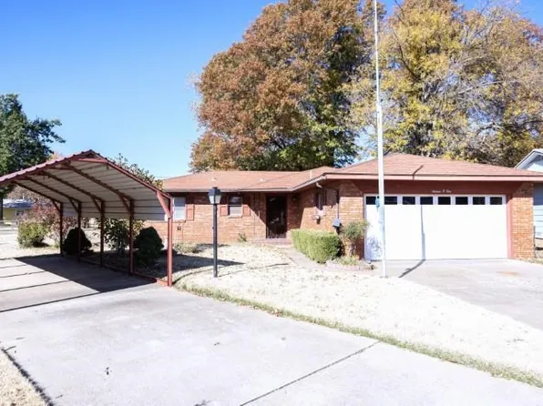 1601 Bradbary Ln, Ponca City, OK 74601