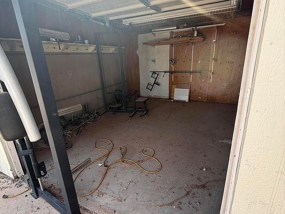 2nd image of 12330 N ANWAY Road
