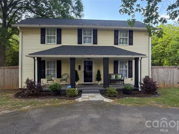 500 Boger St, Mooresville, NC 28115