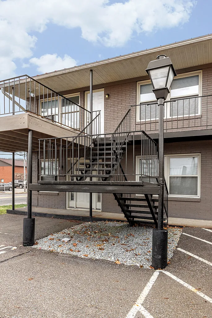1 bed, 750 sqft, $1,195 — Photo 3