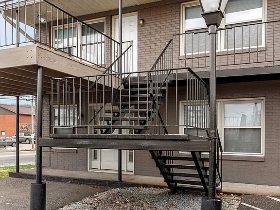 3rd image of 714 S Wooster Ave #18