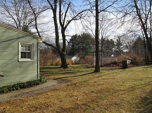 5th image of 14 Oakwood Ave