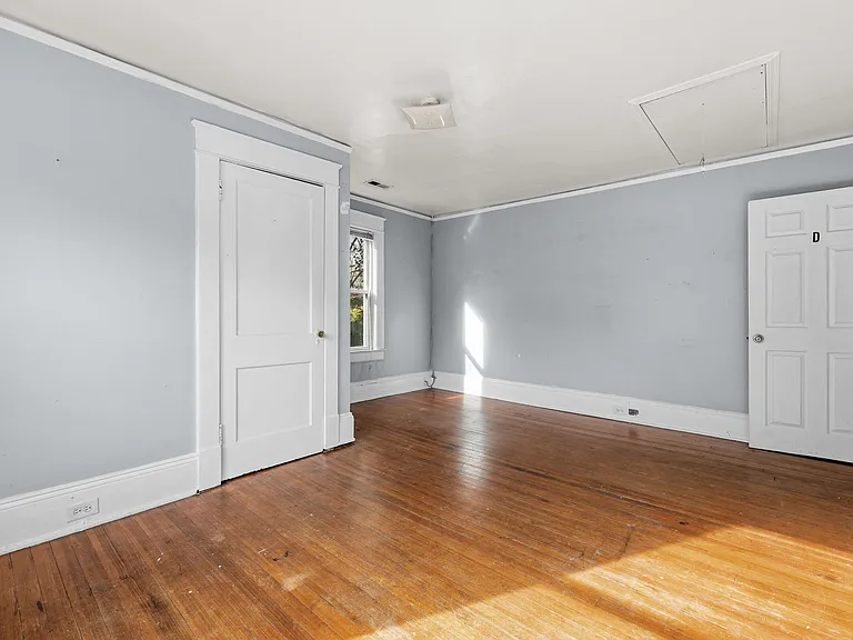 1402 W Market St #1402 — Photo 9