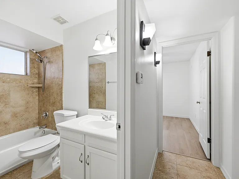 3902 W Surrey Ave — Photo 19