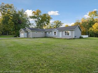 7191 Golf Club Rd, Howell, MI 48843