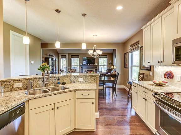 5th image of 18057 Duncan Ct