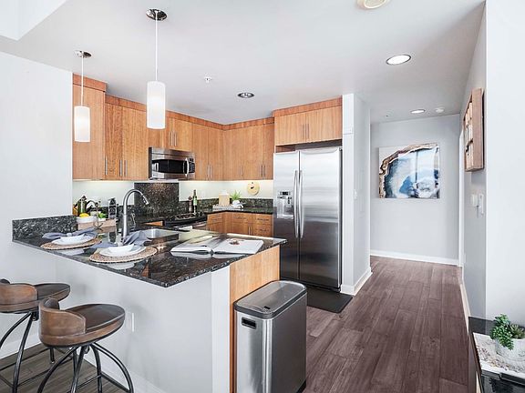 3rd image of 38 N Almaden Blvd Unit 1520