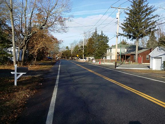 5th image of 1729 Lakeside Dr S