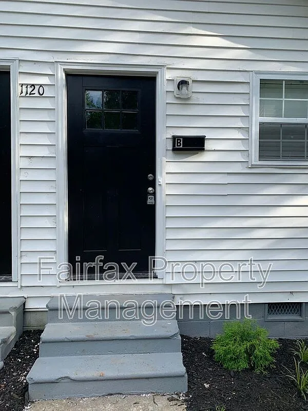 2 bed, 1.0 bath, $1,195 — Photo 3