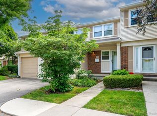 1781 Brentwood Dr, Troy, MI 48098