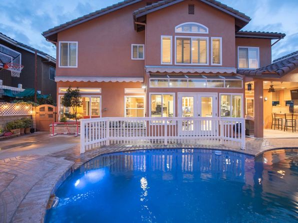 9598 Naples Dr, Cypress, CA 90630