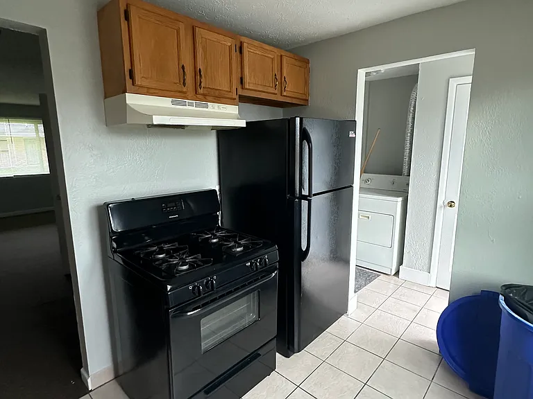 4878 Banbury Ct #4 — Photo 7