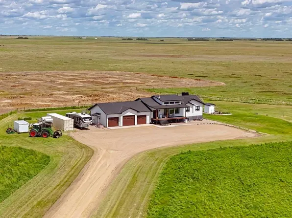 10272 S Township Road 300 #2, Special Area No. 2, AB T0J 3P0