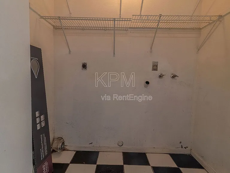 445 Almond Dr #80 — Photo 13