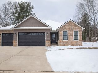 5026 Macy Ln, Canfield, OH 44406